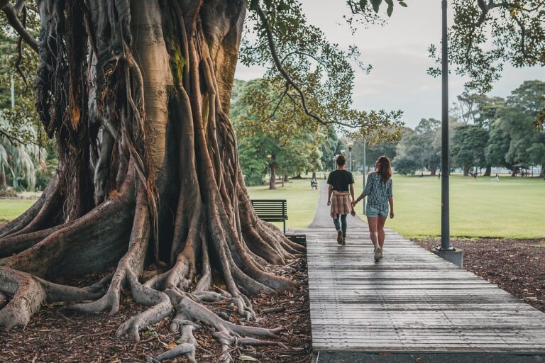 How to Incorporate Mindful Movement into Daily Commutes